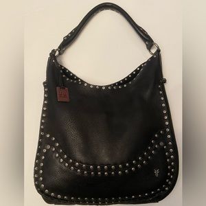 Frye leather hobo shoulder handbag Nikki Nailhead Flap Hobo black EUC